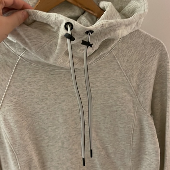 Athleta Sentry cowl-neck hoodie, size extra small - Picture 5 of 16